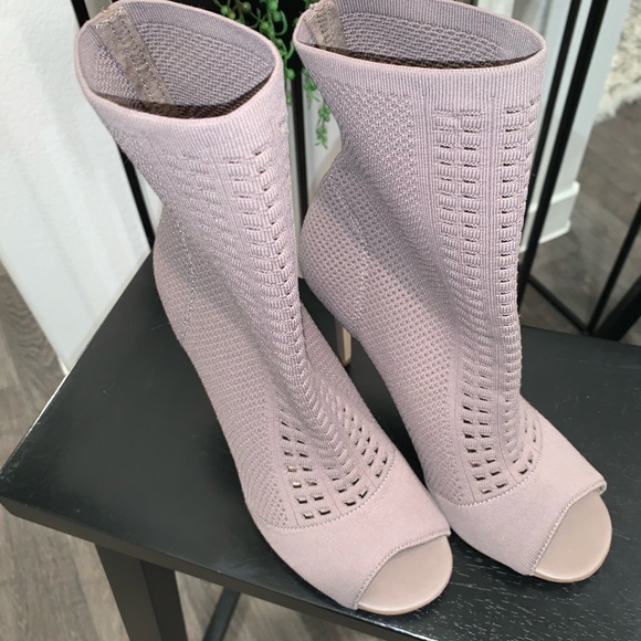 CHARLES by Charles David bootie size 8.5 - Picture 3 of 8